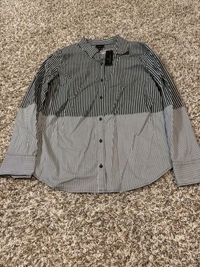 NWT -Worthington Black and White Striped Button-Down Shirt large